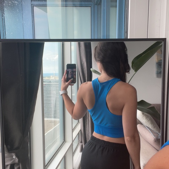 Gymshark blue crop tank - Picture 5 of 7